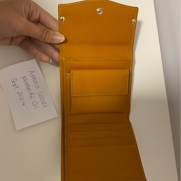 💗SOLD💗Gucci Leather Wallet Tan Unisex - Picture 2 of 5